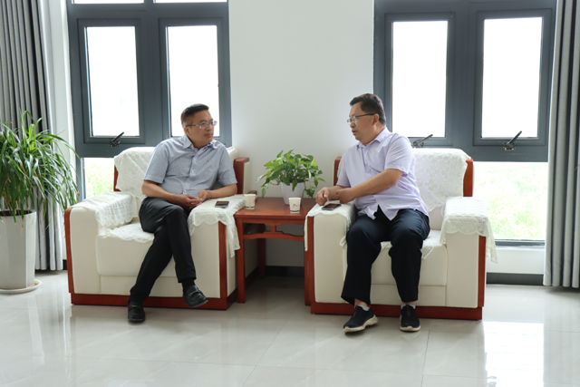 太和縣委常委、常務副縣長朱啟峰一行至公司參觀調研